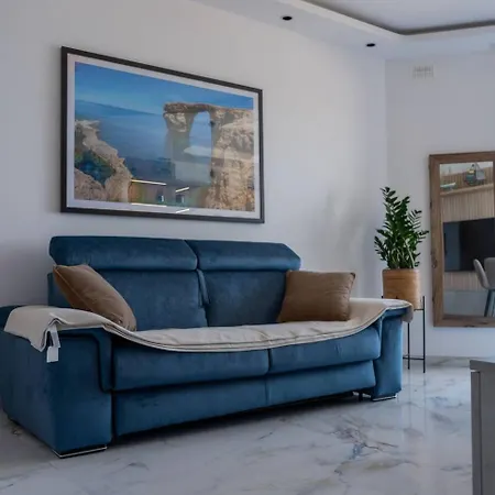 Апартаменты Seafront Bugibba 2bed By Homely *