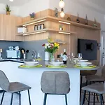 Seafront Bugibba 2bed By Homely Apartamento