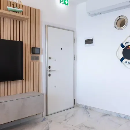 公寓 Seafront Bugibba 2bed By Homely *