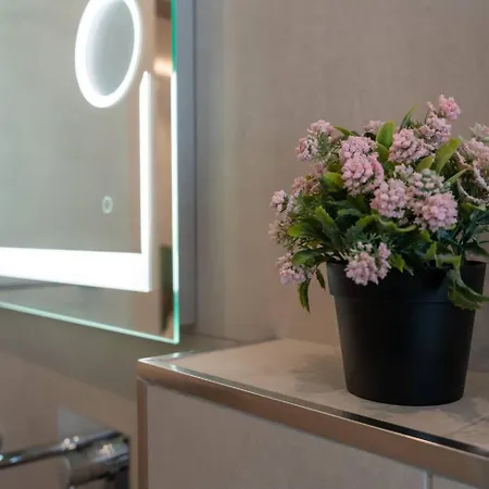 Seafront Bugibba 2bed By Homely Apartamento St. Paul's Bay