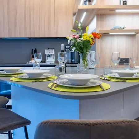 Seafront Bugibba 2bed By Homely *