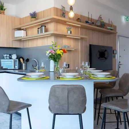 公寓 Seafront Bugibba 2bed By Homely *