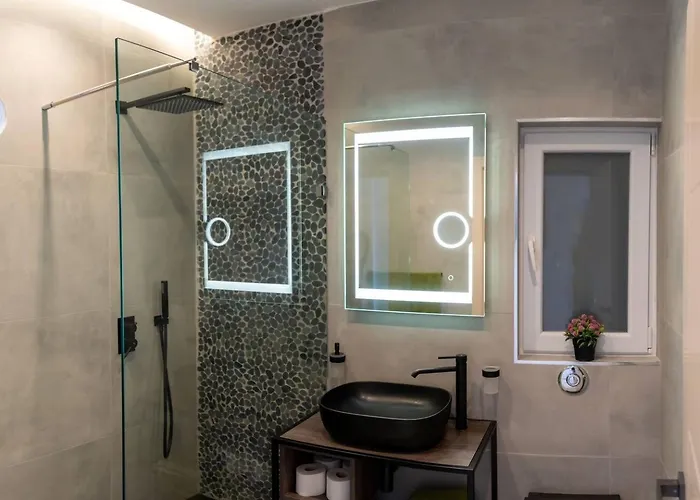 Seafront Bugibba 2bed By Homely Apartament St. Paul's Bay