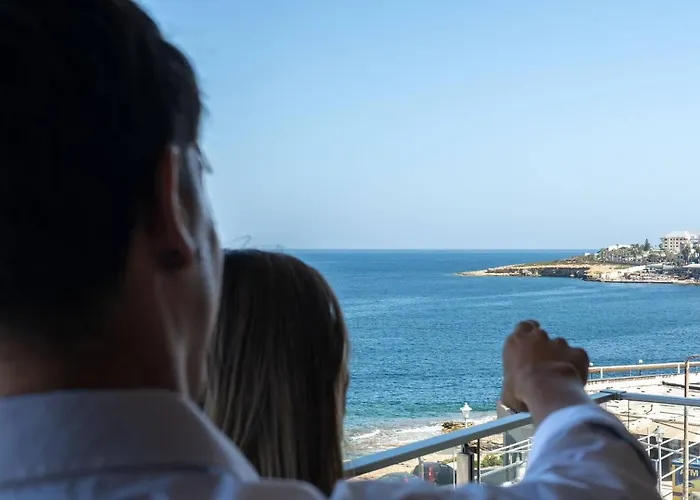 Seafront Bugibba 2bed By Homely * St. Paul's Bay