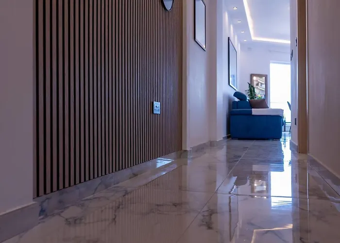 Seafront Bugibba 2bed By Homely Apartament